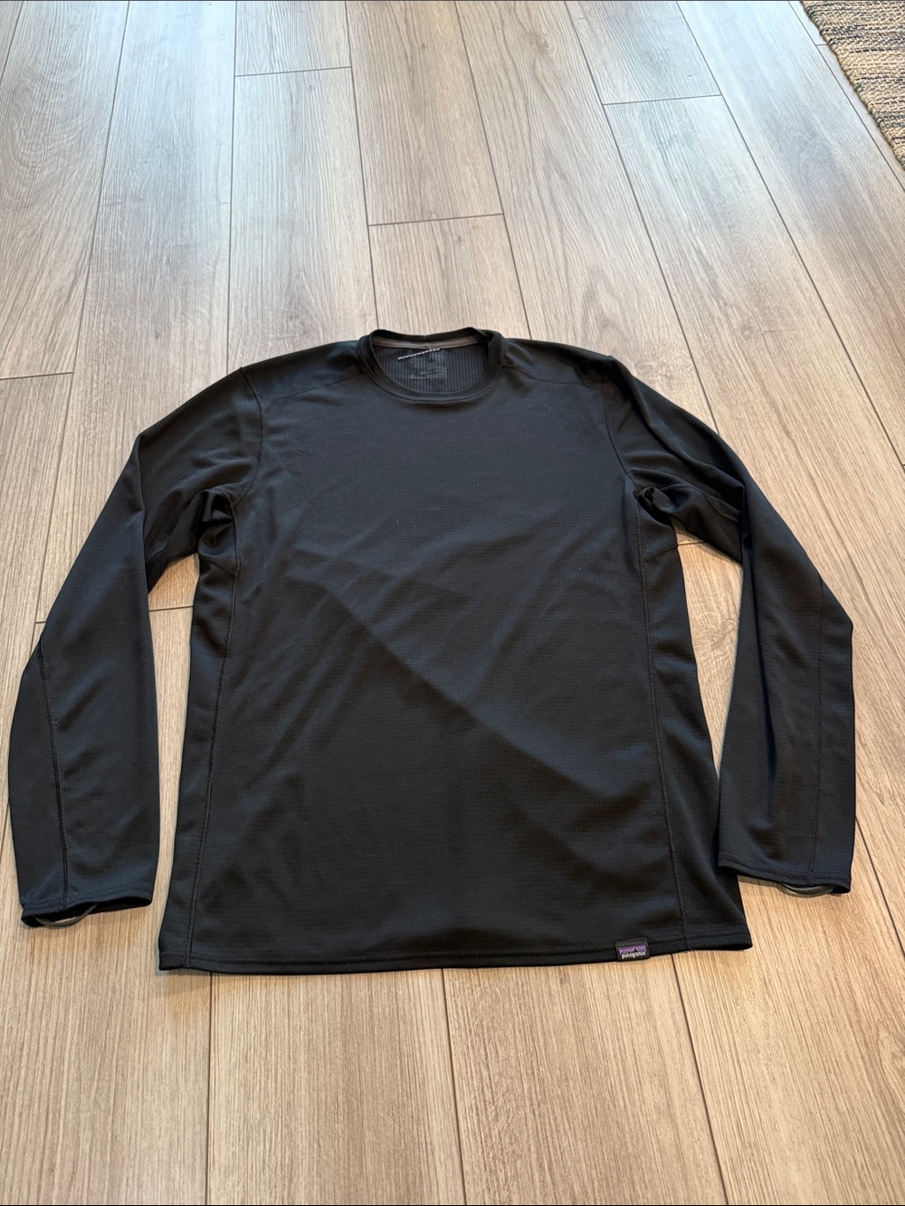 Patagonia Men's Black Capilene Midweight Crewneck Medium